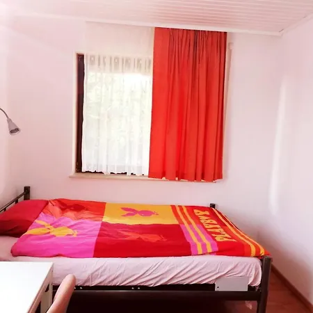 Apartment 200 M2 Ueber 2 Etagen Fuer Bis Zu 12 Personen Kassel