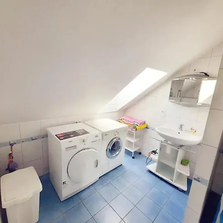 Apartment 200 M2 Ueber 2 Etagen Fuer Bis Zu 12 Personen