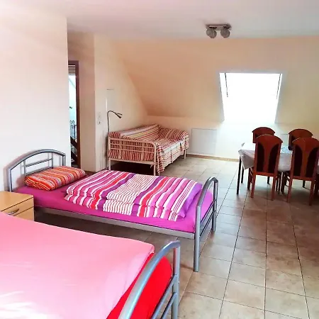 Apartment 200 M2 Ueber 2 Etagen Fuer Bis Zu 12 Personen *