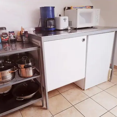 Apartment 200 M2 Ueber 2 Etagen Fuer Bis Zu 12 Personen *