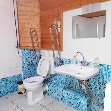 Souterrain Monteur Arbeiter 2-zimmer Apartament Kassel