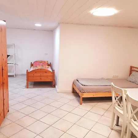 Lejlighed Souterrain Monteur Arbeiter 2-zimmer *